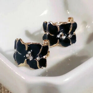 Artsy Glossy Black Enamel Tropical Flowers Austrian Crystal Gold Tone Earrings